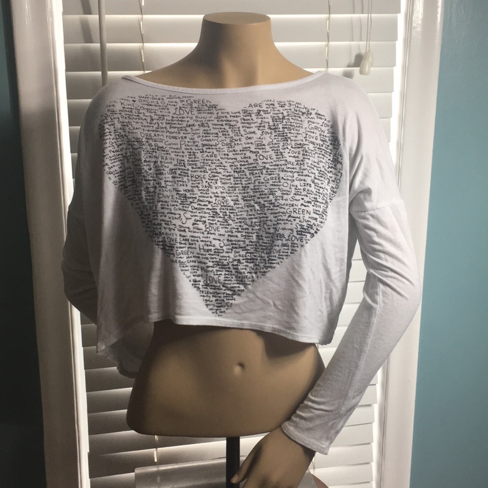 Cute crop top.